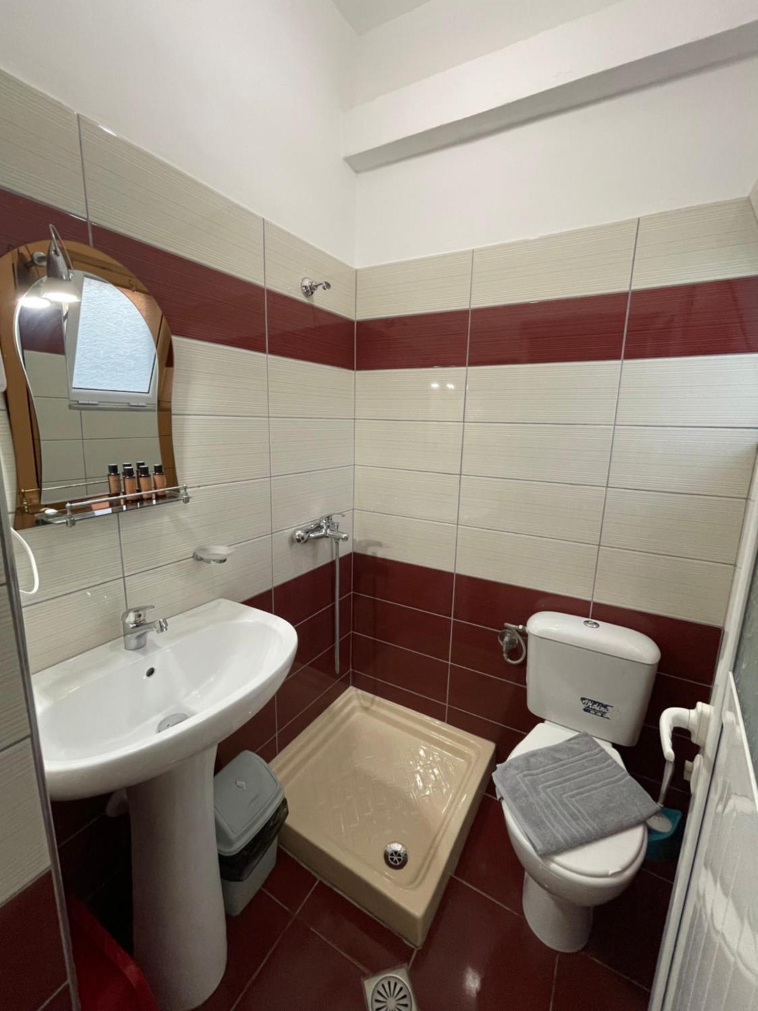 Guesthouse Dollomaja Ksamil Dış mekan fotoğraf