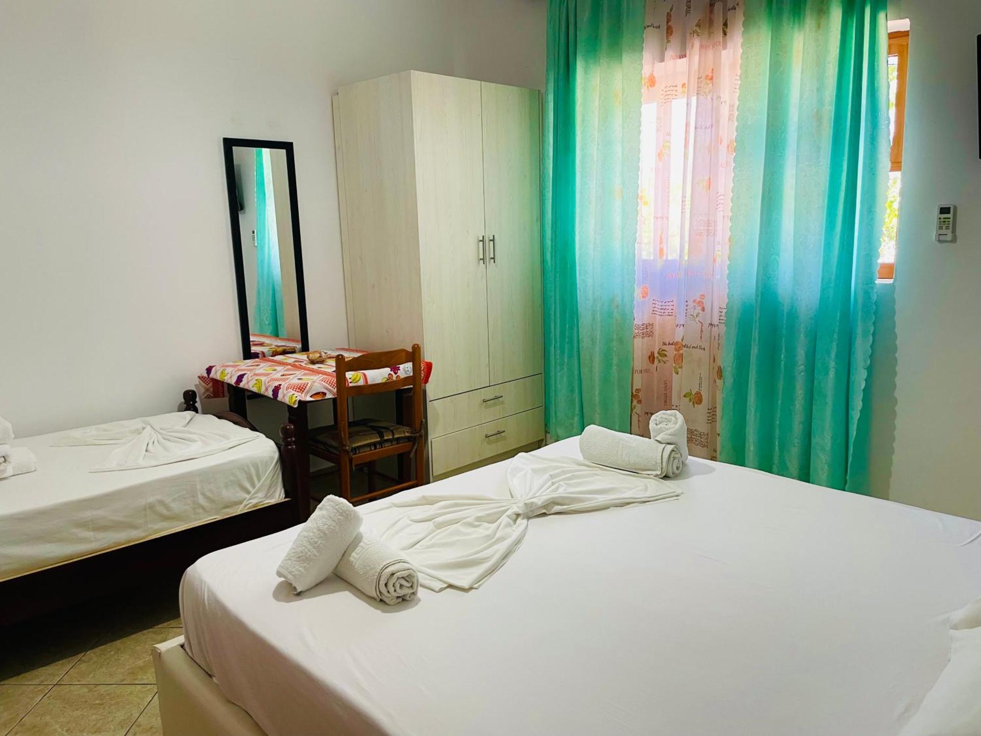 Guesthouse Dollomaja Ksamil Dış mekan fotoğraf