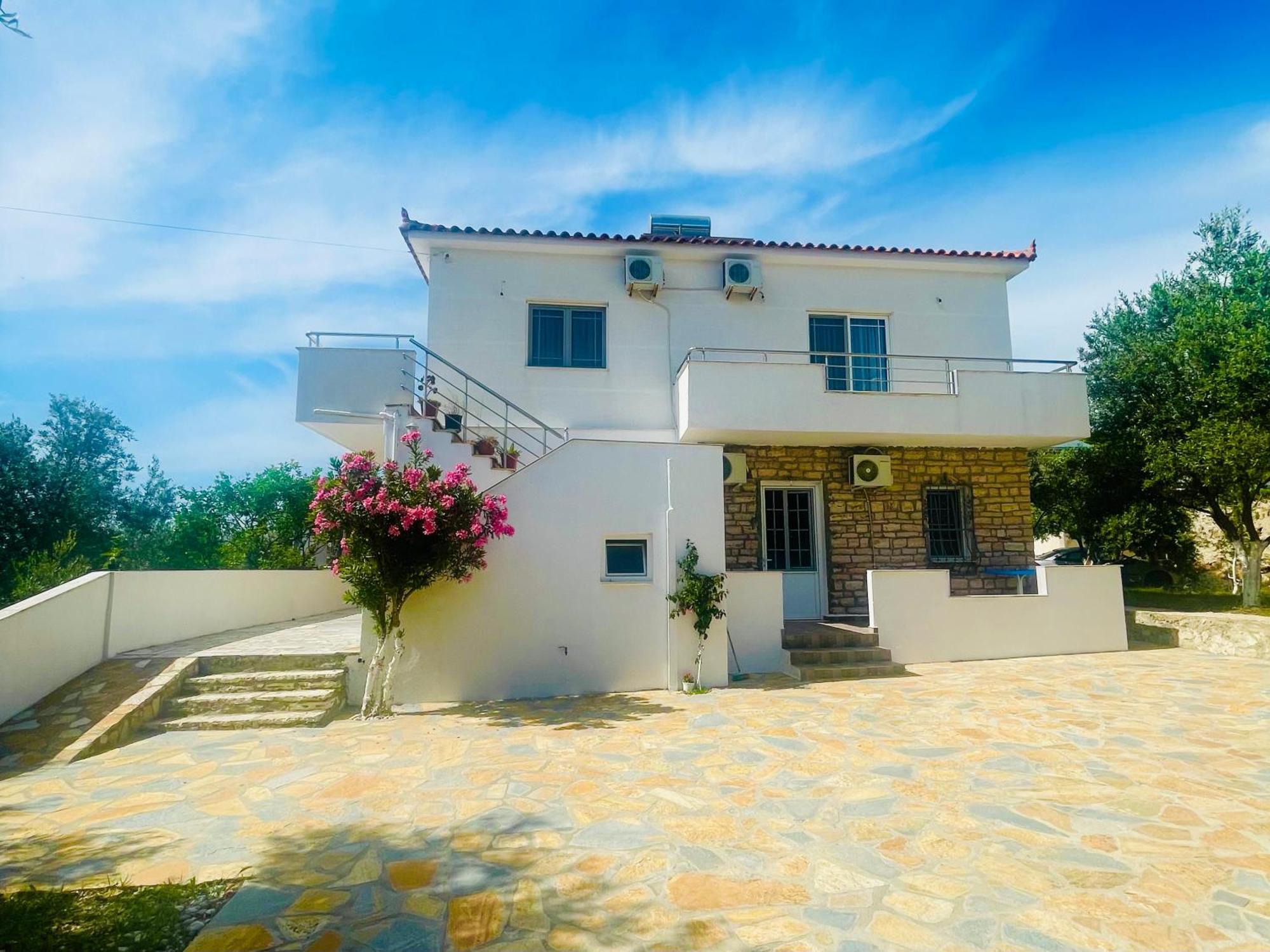 Guesthouse Dollomaja Ksamil Dış mekan fotoğraf